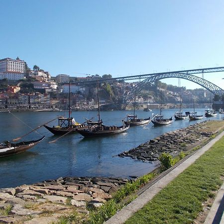 Almenara Suites Guest House Vila Nova de Gaia Exterior photo